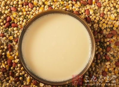 喝豆浆可防“女性癌” 喝豆浆可防“女性癌”