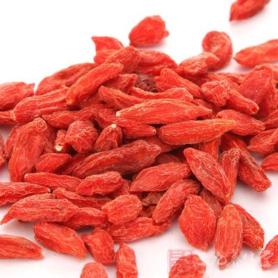 富含维生素A的食物，如枸杞类制品