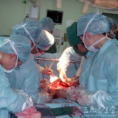 男子术后发现右肾消失 医院称是自然萎缩