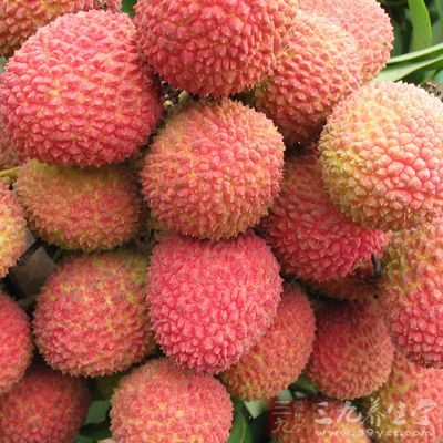 荔枝含有糖、蛋白质、果胶、维生素C、磷、铁等