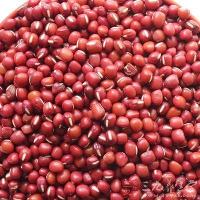 赤小豆30克,白扁豆、薏米、芡实各20克 赤小豆30克,白扁豆、薏米、芡实各20克