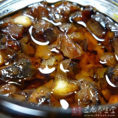 香菇酱是以香菇为主要原料