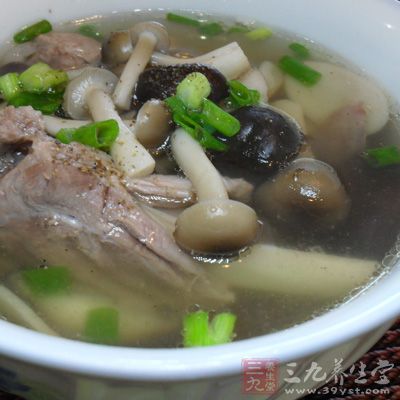 猪排骨250克,熟猪油50克 猪排骨250克,熟猪油50克