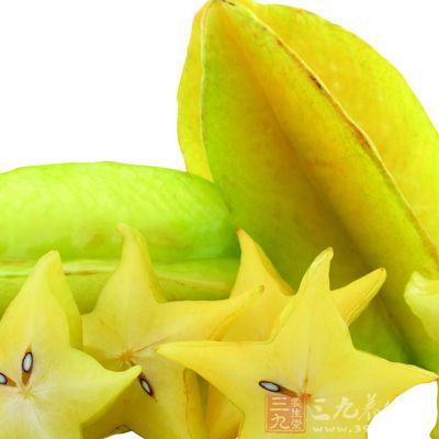 杨桃味甘酸，性平，果肉水分丰富，能生津止渴