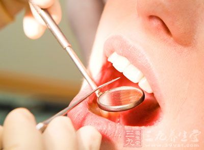 口腔癌发病多 自行检查早治疗