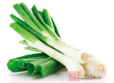 进入立春,应适当减少进补,可顺应季节变化多吃些温性食物,比如大葱、生姜 进入立春,应适当减少进补,可顺应季节变化多吃些温性食物,比如大葱、生姜