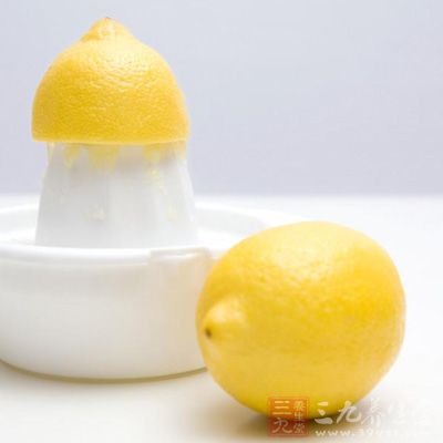 柠檬汁的功效 柠檬汁的八大益处你知道吗(6)