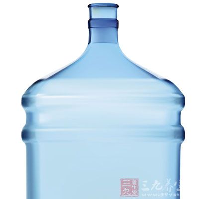 打开的水桶秋冬季要在2-4周内用完