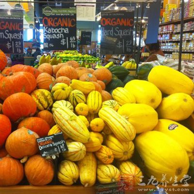 第三要防肠胃病,到立秋之后,要慎食一些瓜类、水果之类的东西 第三要防肠胃病,到立秋之后,要慎食一些瓜类、水果之类的东西