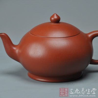 随着紫砂行业繁华,更多的大学毕业生充实到紫砂行业中 随着紫砂行业繁华,更多的大学毕业生充实到紫砂行业中