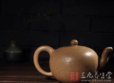 一把新出炉的紫砂壶是没有光泽的 一把新出炉的紫砂壶是没有光泽的