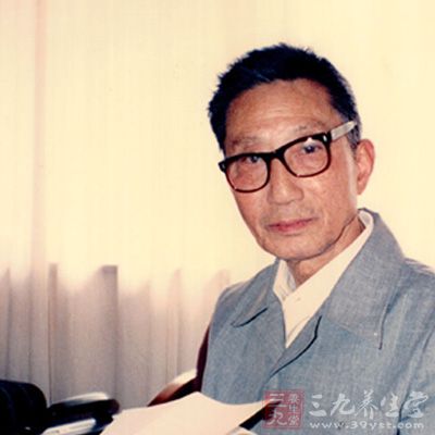 顾景舟出生于宜兴川埠上袁村的一个紫砂世家 顾景舟出生于宜兴川埠上袁村的一个紫砂世家