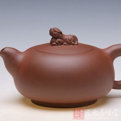 紫砂壶经久耐用,虽然它的线膨胀系数比瓷器略高,但因内外表均不挂釉 紫砂壶经久耐用,虽然它的线膨胀系数比瓷器略高,但因内外表均不挂釉