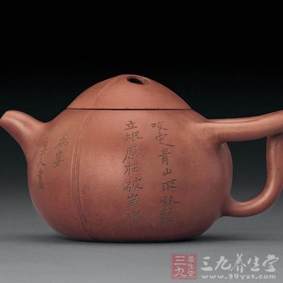 选择茶壶,好坏标准有四字诀,曰:“小、浅、齐、老 选择茶壶,好坏标准有四字诀,曰:“小、浅、齐、老