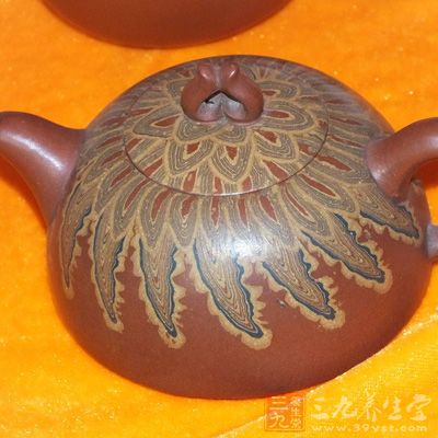 紫砂茶壶,曾是中国特有的手工制造陶土工艺品 紫砂茶壶,曾是中国特有的手工制造陶土工艺品
