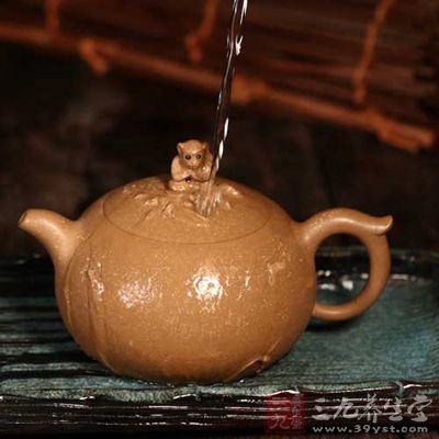 矿产地:江苏宜兴黄龙山麓红庙 矿产地:江苏宜兴黄龙山麓红庙