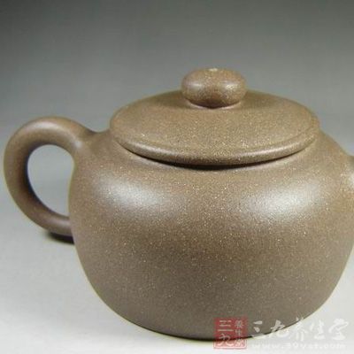 泥性:泥性疏鬆不结,含铁量高,张力特大,不易变型、塌陷,惟黏性不足