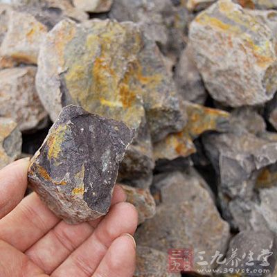 泥性:稳定性佳,易掌控;紧密结实,可塑大型塑像,成型较易,作家喜爱使用之泥料 泥性:稳定性佳,易掌控;紧密结实,可塑大型塑像,成型较易,作家喜爱使用之泥料