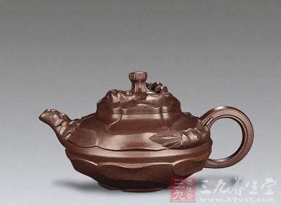 相传风卷葵是清朝制壶大家杨彭年妹妹杨凤年所制