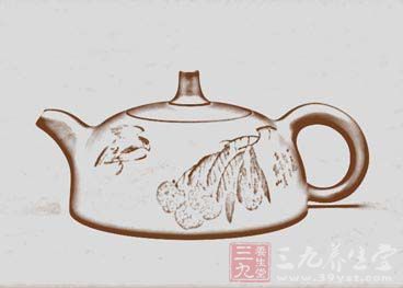 每位艺人在创作“半月壶”时就是顺应诗人意地间,怡情自然的人生思索