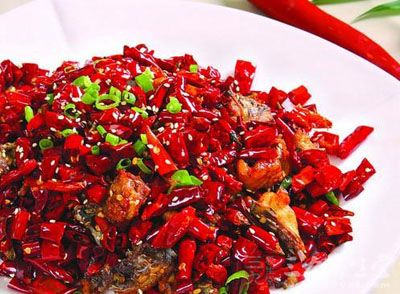 营养专家辛瑟亚·帕斯奎拉博士表示,加工肉食含有大量的酪胺 20140623110528-1152338759