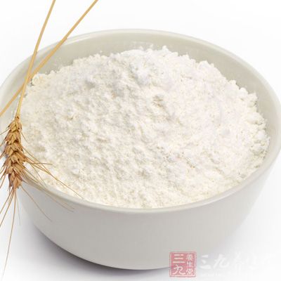 选购时用手捻搓面粉,如有绵软感,说明是好面粉;如感觉过分光滑 选购时用手捻搓面粉,如有绵软感,说明是好面粉;如感觉过分光滑