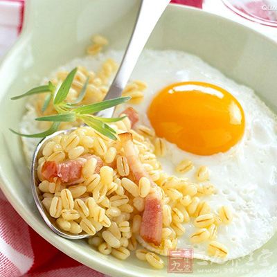 这样煎出来的鸡蛋更加鲜嫩爽滑 这样煎出来的鸡蛋更加鲜嫩爽滑