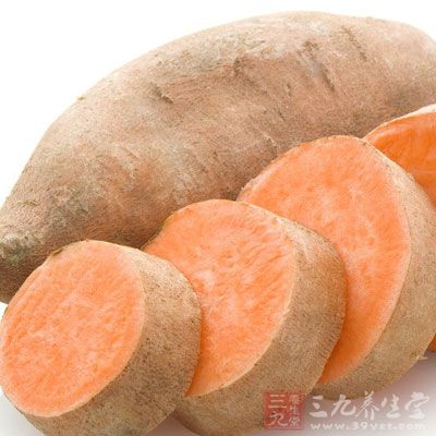 红薯富含β胡萝卜素，这种营养素在体内转化成维生素A