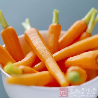 日本专家发现胡萝卜中的β-胡萝卜素能有效预防花粉过敏症 日本专家发现胡萝卜中的β-胡萝卜素能有效预防花粉过敏症