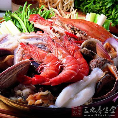 选择其平补、清补、柔补的饮食原则，以免适得其反