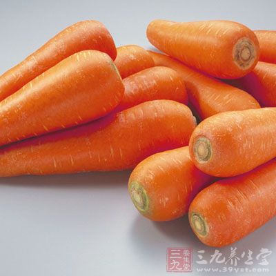胡萝卜被誉为“皮肤食品”,能润泽肌肤 胡萝卜被誉为“皮肤食品”,能润泽肌肤