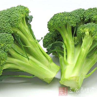 西兰花在蔬菜界的维生素C含量是数一数二的