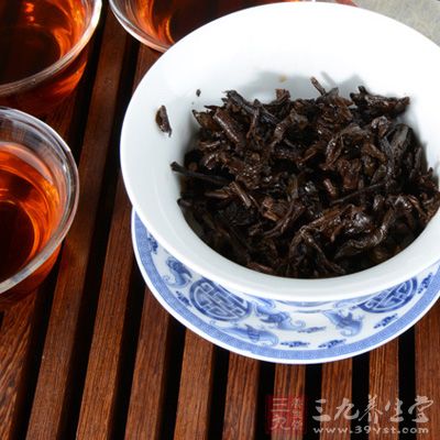 红茶在加工过程中发生了以茶多酚酶促氧化为中心的化学反应 红茶在加工过程中发生了以茶多酚酶促氧化为中心的化学反应