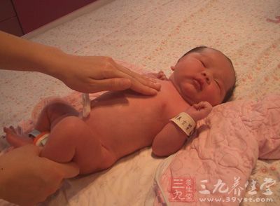 男性比女性更易脱发 男性比女性更易脱发