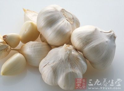 大蒜是公认的防癌食物,有明显的抗癌功效 大蒜是公认的防癌食物,有明显的抗癌功效