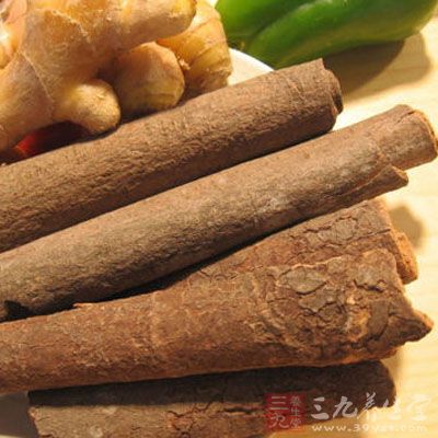 肉桂是温补药材，能温中补阳