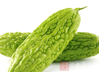 苦瓜中含有一种生物碱——苦瓜甙