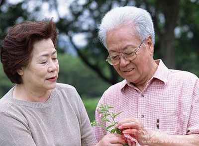 老人口水多是怎么回事_口水增多 老人要当心这些病(3)