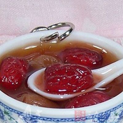 蜜枣甘草汤有补中益气、润肺止咳之功效 蜜枣甘草汤有补中益气、润肺止咳之功效