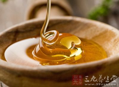 蜂蜜是一种营养丰富的天然滋养食品 蜂蜜是一种营养丰富的天然滋养食品