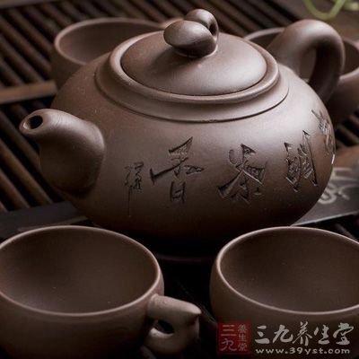 一般紫砂壶的烧制温度,均控制在1170℃至1230℃ 一般紫砂壶的烧制温度,均控制在1170℃至1230℃