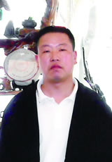 蒋升,2011年国工,1969年生于江苏宜兴,师从江苏省工艺美术名人 蒋升,2011年国工,1969年生于江苏宜兴,师从江苏省工艺美术名人