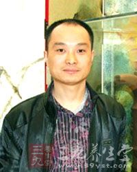 卢宁刚,1975年生,字文心,号乐山居士,毕业于无锡工艺职业技术学校美术系 卢宁刚,1975年生,字文心,号乐山居士,毕业于无锡工艺职业技术学校美术系