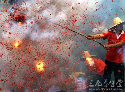 春节有5人因爆竹炸伤 在省人民医院摘除眼球 - 三九养生堂