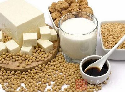 可掺杂少量的黑大豆,做出颜色发暗的豆浆 可掺杂少量的黑大豆,做出颜色发暗的豆浆