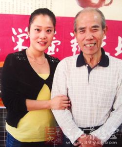 张萍，国家级助理工艺美术师，优秀青年陶艺家