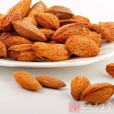 苦杏仁苷分解产生的苯甲醛静安息香缩合酶作用生成安息香 苦杏仁苷分解产生的苯甲醛静安息香缩合酶作用生成安息香