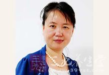 吴淑英，江苏宜兴丁蜀镇人，研究员级高级工艺美术师，中国工艺美术学会会员