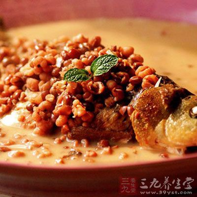 薏苡仁赤豆鲫鱼汤 薏苡仁赤豆鲫鱼汤
