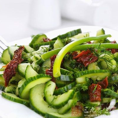 儿童减肥食谱四:黄瓜色拉 儿童减肥食谱四:黄瓜色拉